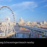 Tiny House With Sauna & Jacuzzi Near Amsterdam Hébergement de vacances Vijfhuizen