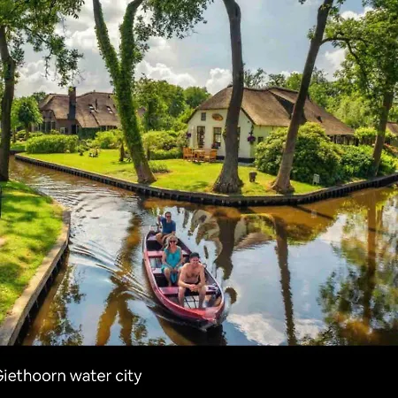 Tiny House With Sauna & Jacuzzi Near Amsterdam Vijfhuizen