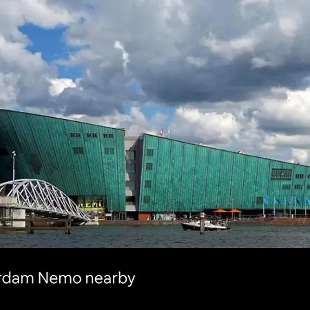 Tiny House With Sauna & Jacuzzi Near Amsterdam Vijfhuizen