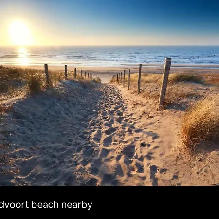 Сasa de vacaciones Tiny House With Sauna & Jacuzzi Near Amsterdam *