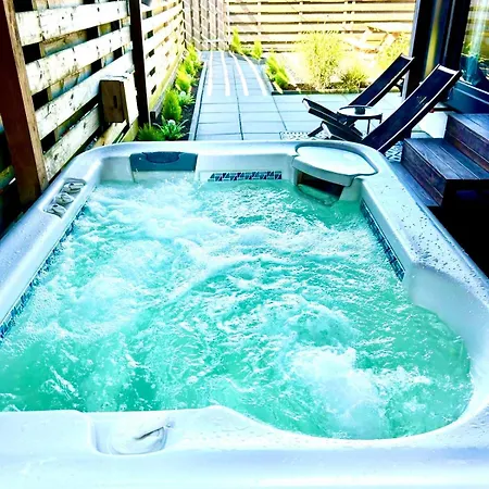 Tiny House With Sauna & Jacuzzi Near Amsterdam * Vijfhuizen