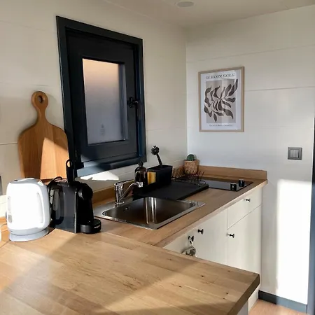 Charming Tiny House With Private Jacuzzi, Sauna And Garden & Free Parking Between Amsterdam Haarlem And Schiphol Airport * Vijfhuizen