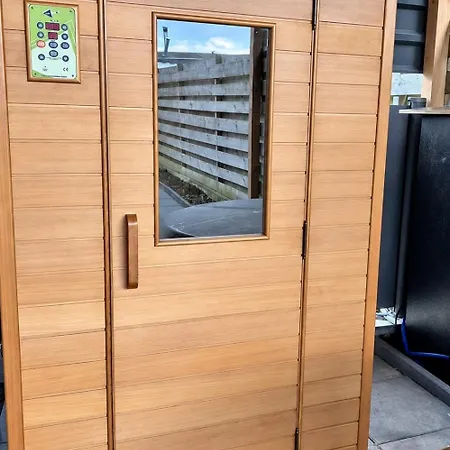 Tiny House With Sauna&jacuzzi Near Amsterdam