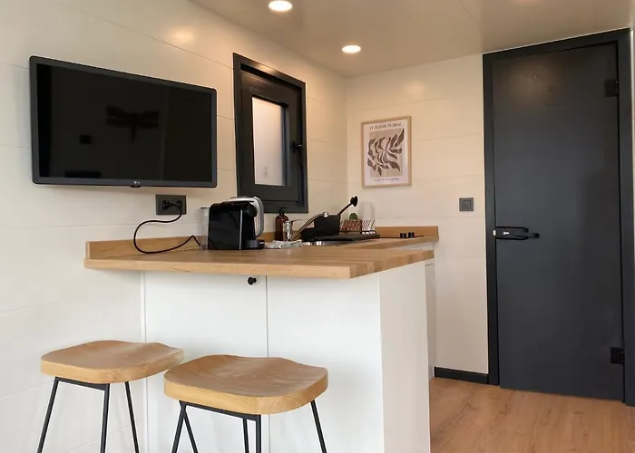 Tiny House With Sauna & Jacuzzi Near Amsterdam