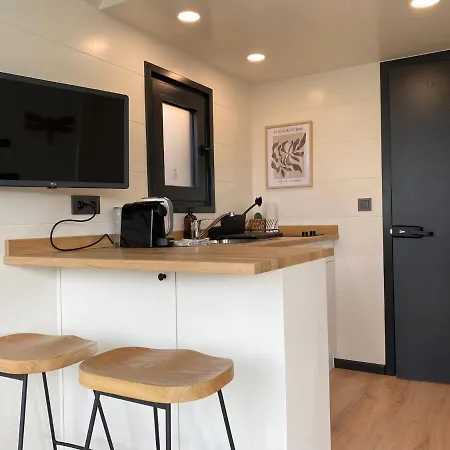 Tiny House With Sauna & Jacuzzi Near Amsterdam