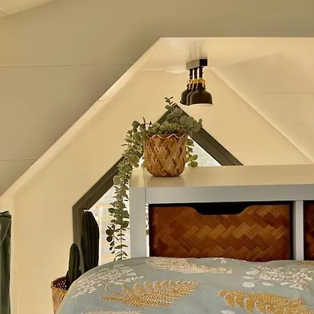 Tiny House With Sauna & Jacuzzi Near Amsterdam * Vijfhuizen