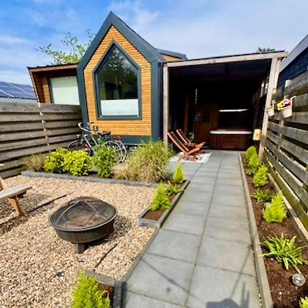 Semesterbostad Tiny House With Sauna & Jacuzzi Near Amsterdam *