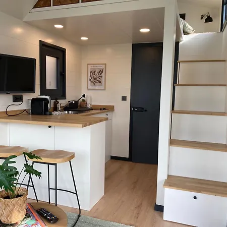 Tiny House With Sauna & Jacuzzi Near Amsterdam * Vijfhuizen