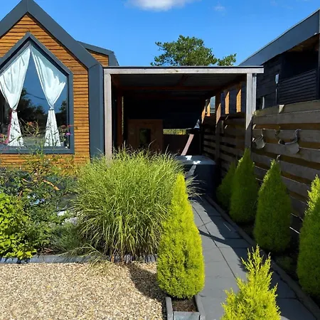 Charming Tiny House With Private Jacuzzi, Sauna And Garden & Free Parking Between Amsterdam Haarlem And Schiphol Airport Vijfhuizen