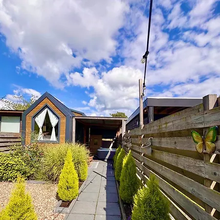 Semesterbostad Tiny House With Sauna & Jacuzzi Near Amsterdam *